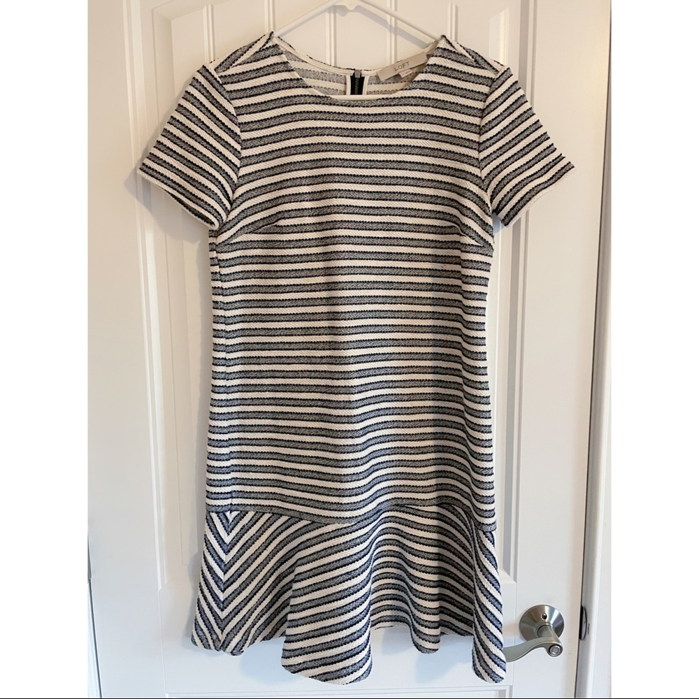 Loft dress with trumpet